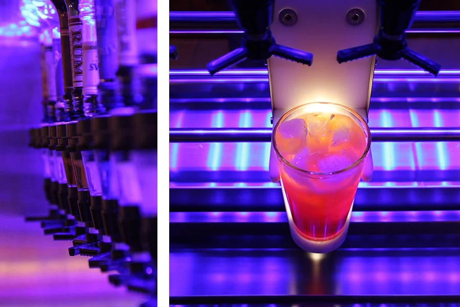 Der Cocktailautomat mit seiner Großartigen Beleuchtung